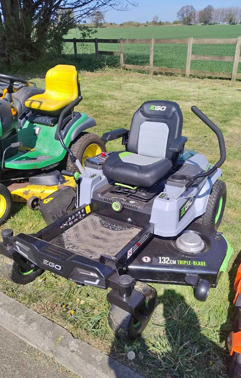 *SPECIAL OFFER* DEMO MODEL EGO ZT5201E-L 132CM Z6 ZERO TURN RIDING MOWER